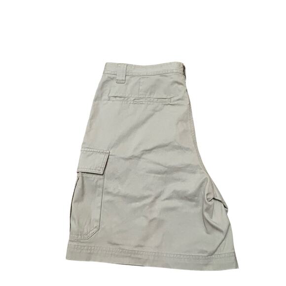 Columbia Cargo Shorts - Picture 2 of 10